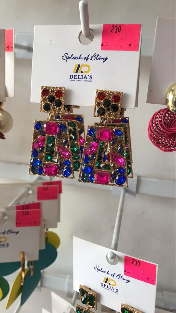 Fashionable earrings
