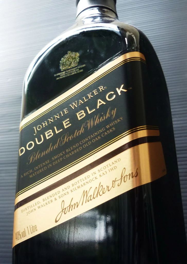 Bouble black label whisky Johnnie Walker description