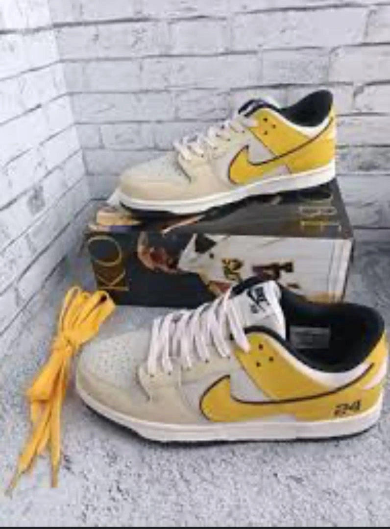 Athletic Shoes Nike