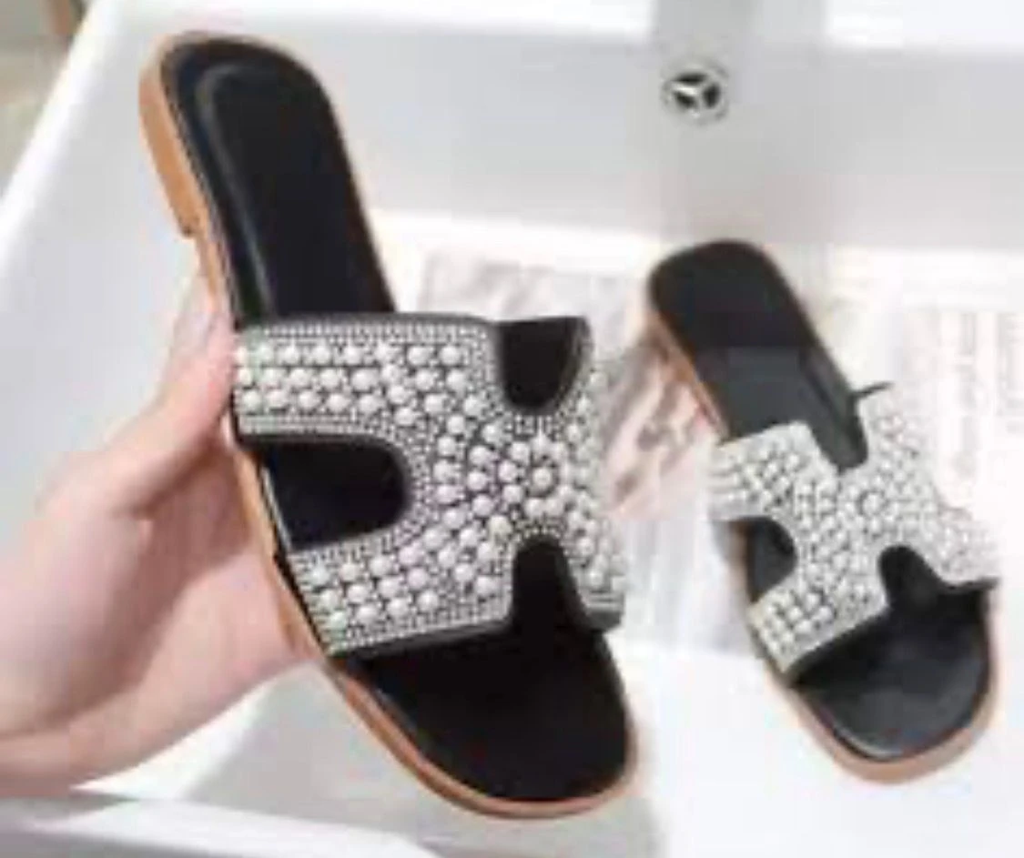 Women's Wide Width Leather Flat Victoria Adames Black Jelly Sandals. Size 7 Slip